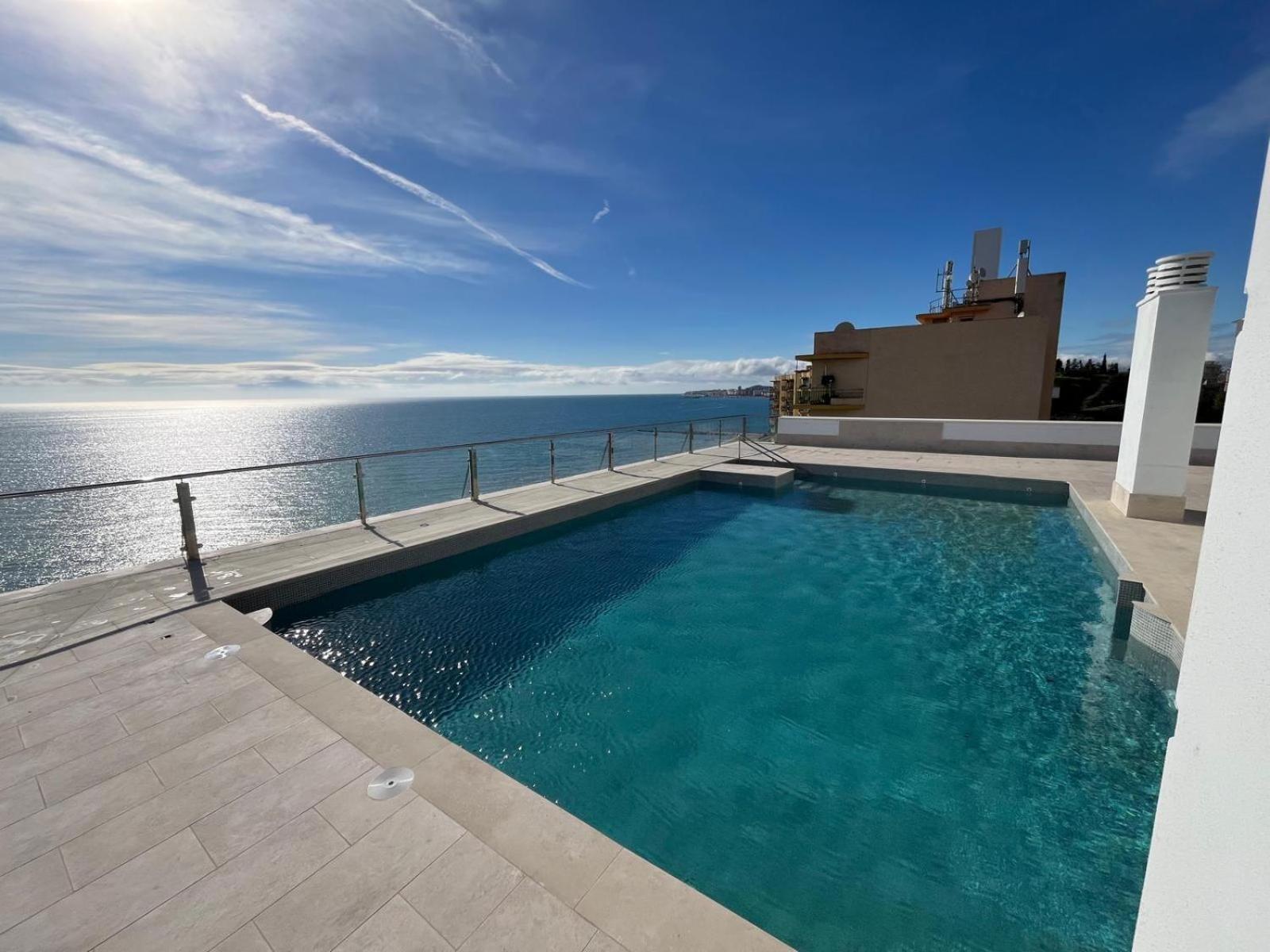 Ensuite Mediterranean Sea Front Fuengirola Exterior photo